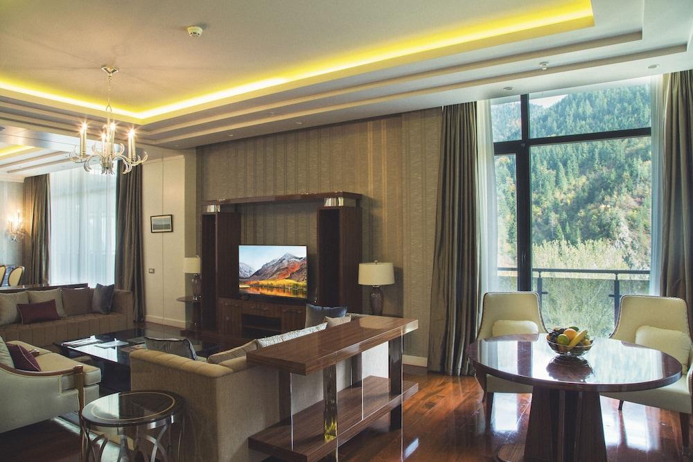 Borjomi Likani Hotel, Боржомі Екстер'єр фото
